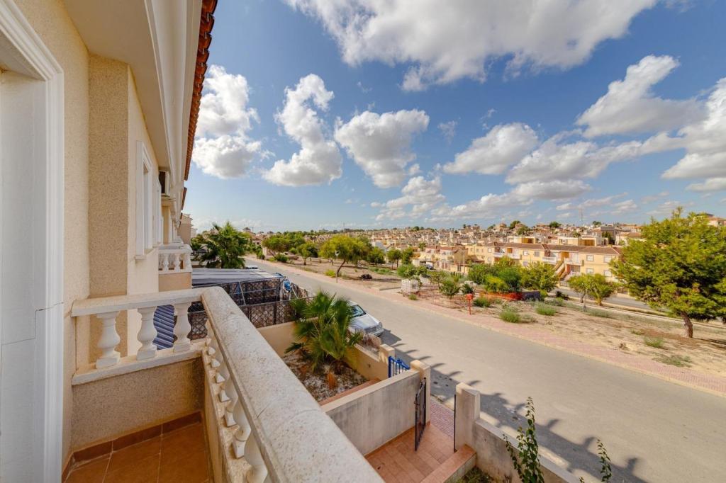 3 Makuuhuone townhouse sisään San Miguel de Salinas