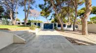 Fantastische villa met 4 slaapkamers, 5 badkamers, garage en zwembad op een perceel van 805 m2 in Los Balcones