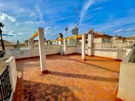 Sunny South-Facing 2-Bed Bungalow with Roof Terrace & Pool Views