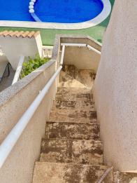 Sunny South-Facing 2-Bed Bungalow with Roof Terrace & Pool Views