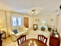 Sunny South-Facing 2-Bed Bungalow with Roof Terrace & Pool Views