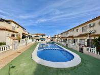 Sunny South-Facing 2-Bed Bungalow with Roof Terrace & Pool Views