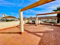 Sunny South-Facing 2-Bed Bungalow with Roof Terrace & Pool Views