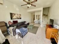 Leuk rijtjes huis 2 slaapkaner 2 badkamer in la florida