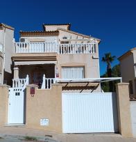 Vrijstaande villa met verwarmd zwembad in Monte Golf, Las Filipinas