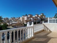 Vrijstaande villa met verwarmd zwembad in Monte Golf, Las Filipinas