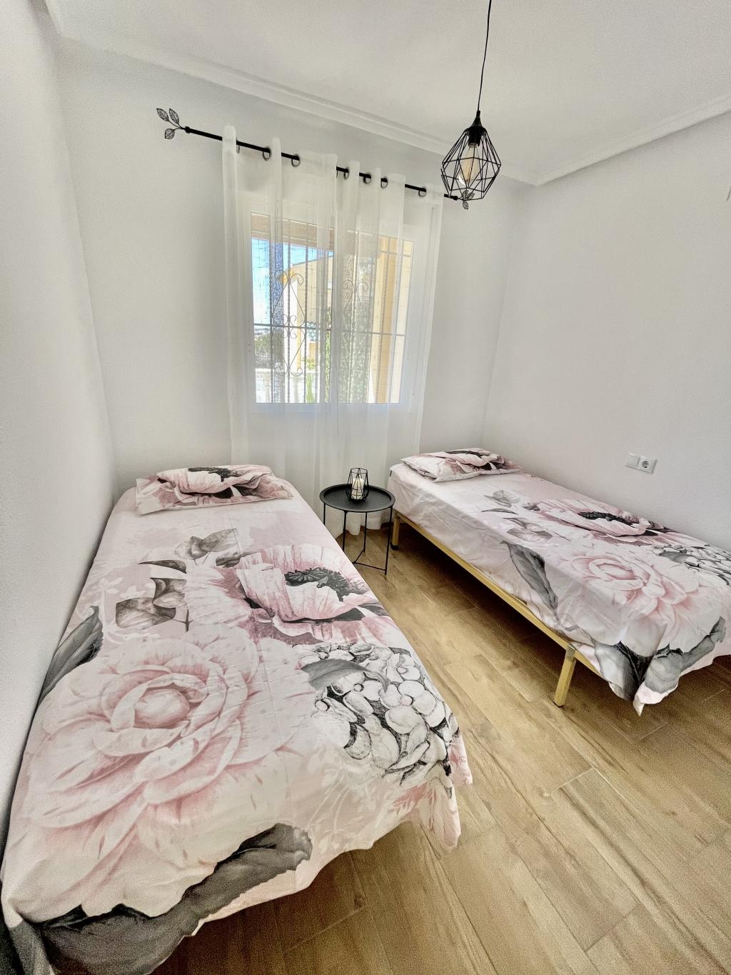 3 Slaapkamer Half geschakelde woning in Orihuela Costa - Wederverkoop